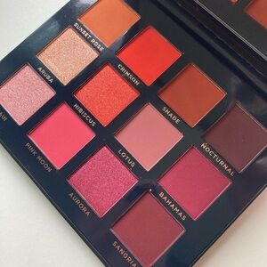 Ace Beaute Scarlet Dusk Eyeshadow Palette